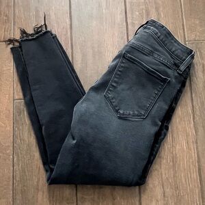 Gap Universal Mid Rise Black Jegging size 6P